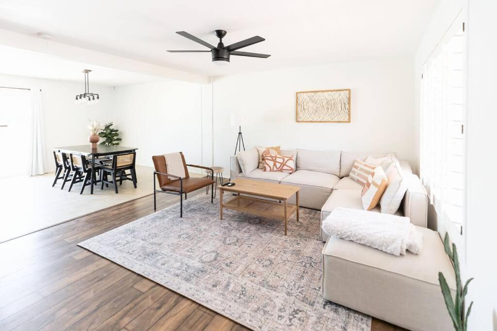 New! Scottsdale/phx Retreat, Heated Pool, Hot Tub Feriehus Phoenix