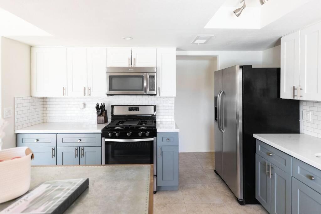 New! Scottsdale/phx Retreat, Heated Pool, Hot Tub Holiday home Phoenix