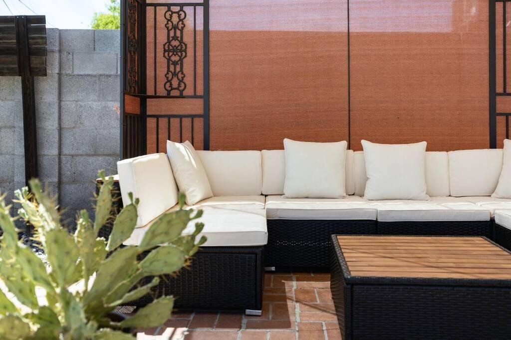 New! Scottsdale/phx Retreat, Heated Pool, Hot Tub Holiday home Phoenix